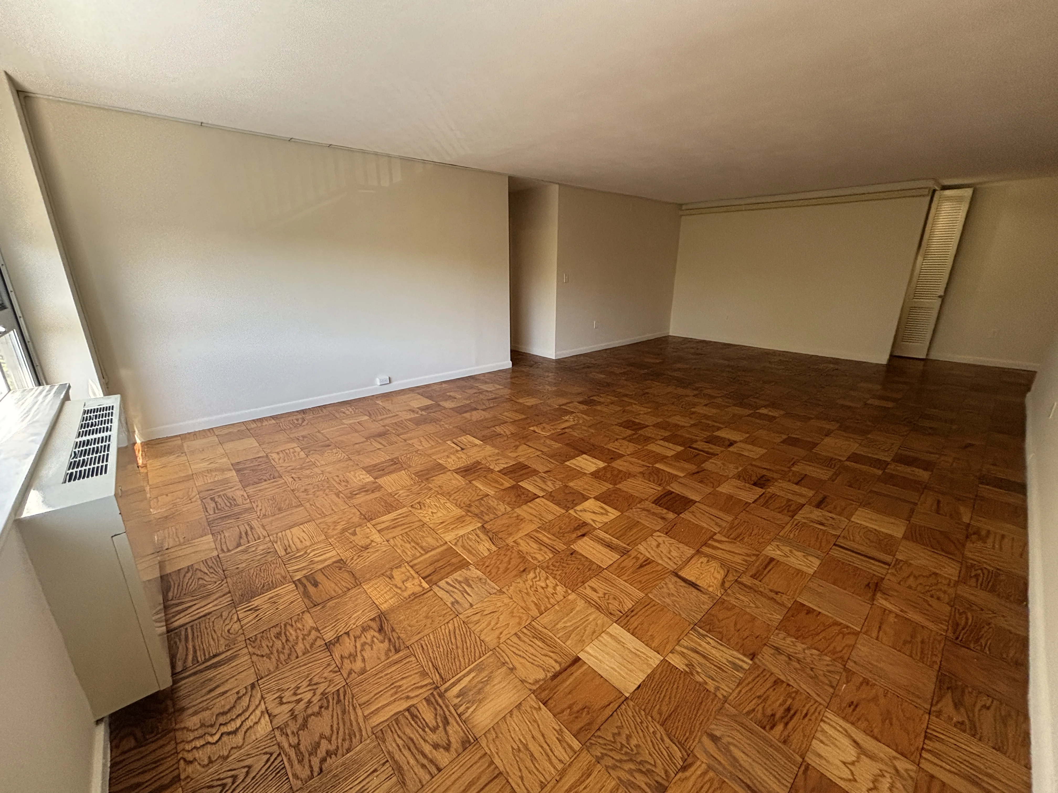 101 Monmouth St, Longwood