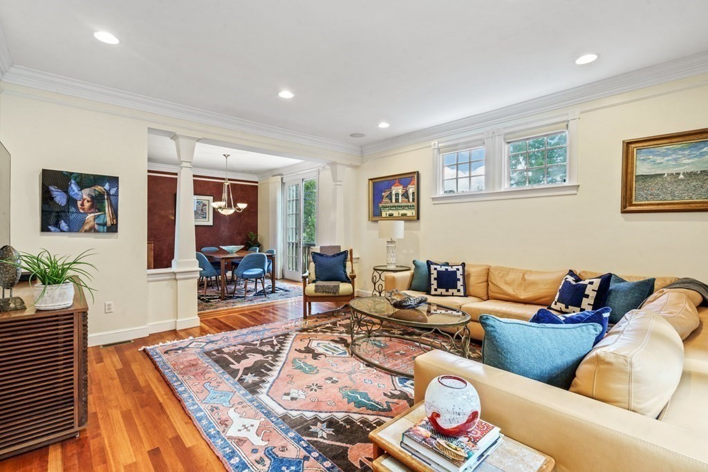 76 Putnam Ave, Cambridge