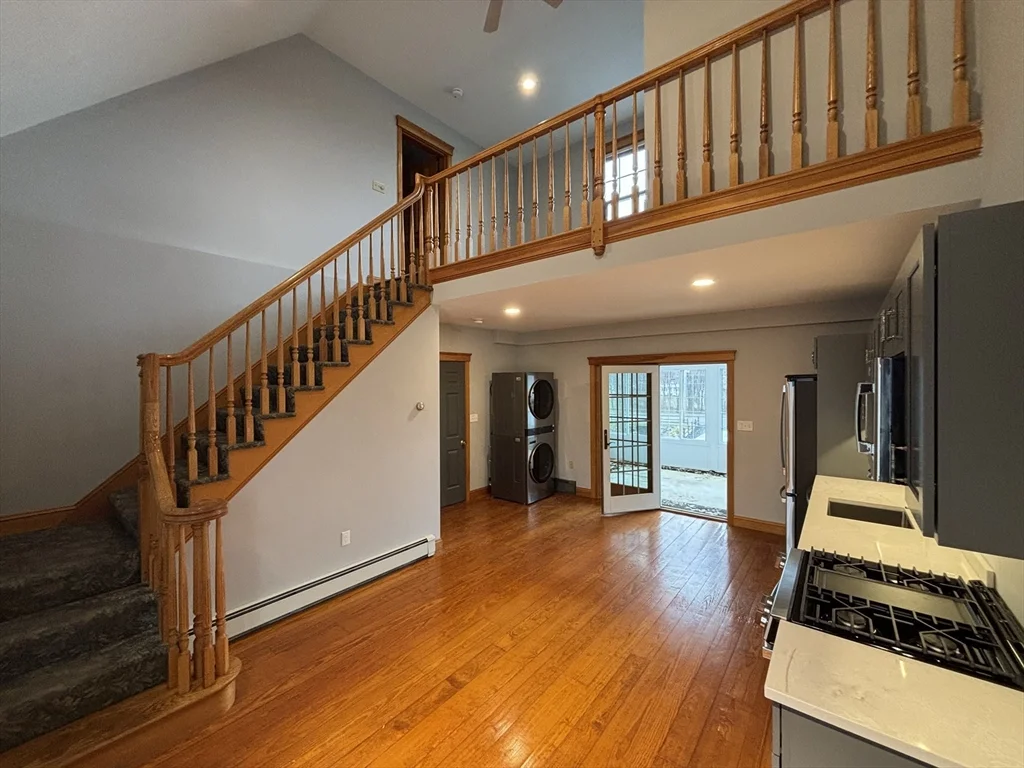 276 Bullard, Walpole