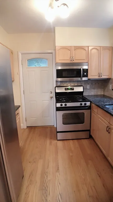 31 Gilbert Rd, Belmont