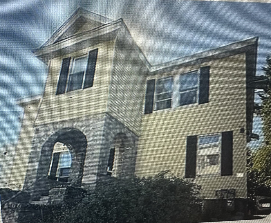 72 Lynn St, South Lawrence