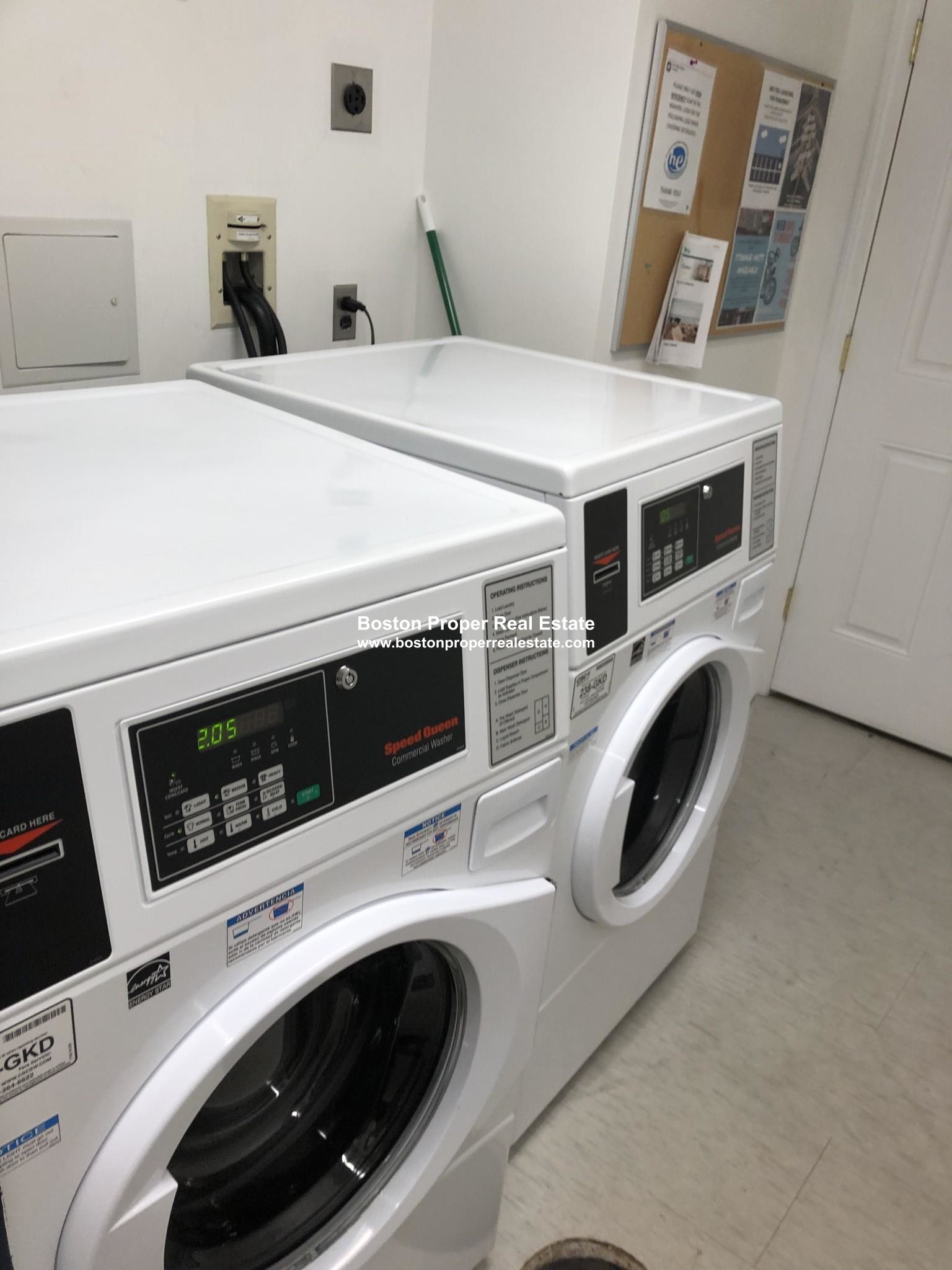 106 Queensberry St, Fenway