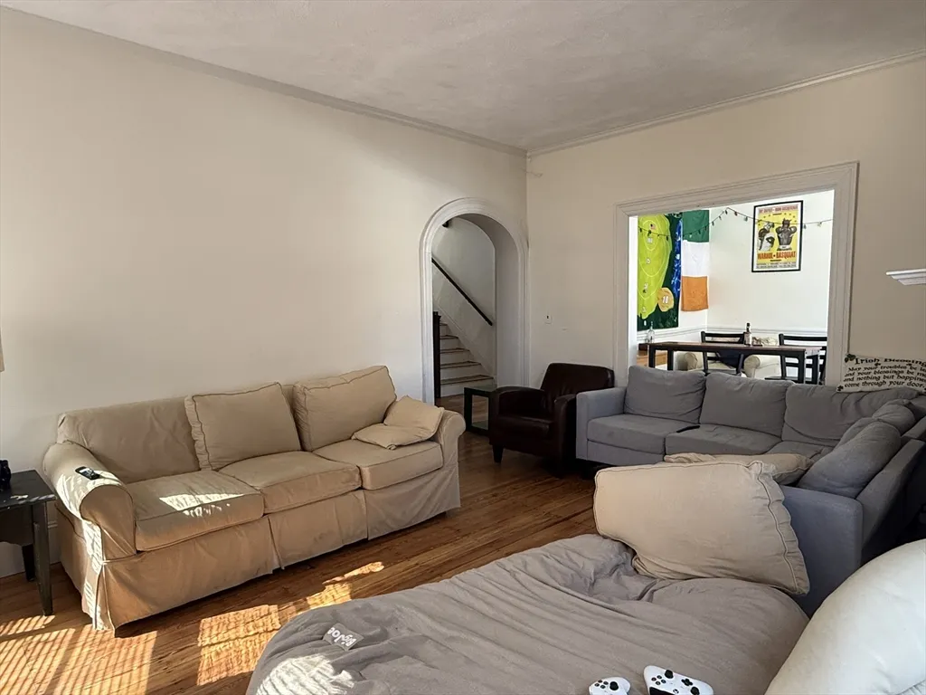 12 Braemore Rd, Brighton