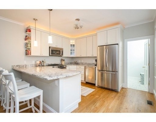 37 Mt Vernon St, Charlestown