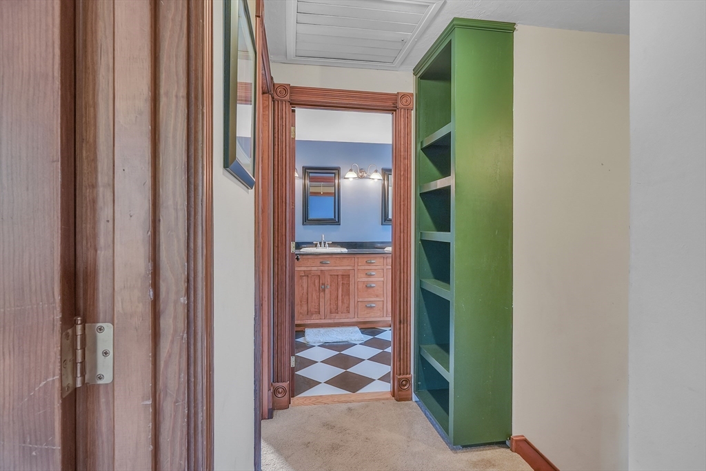 211 Mendon St, Hopedale