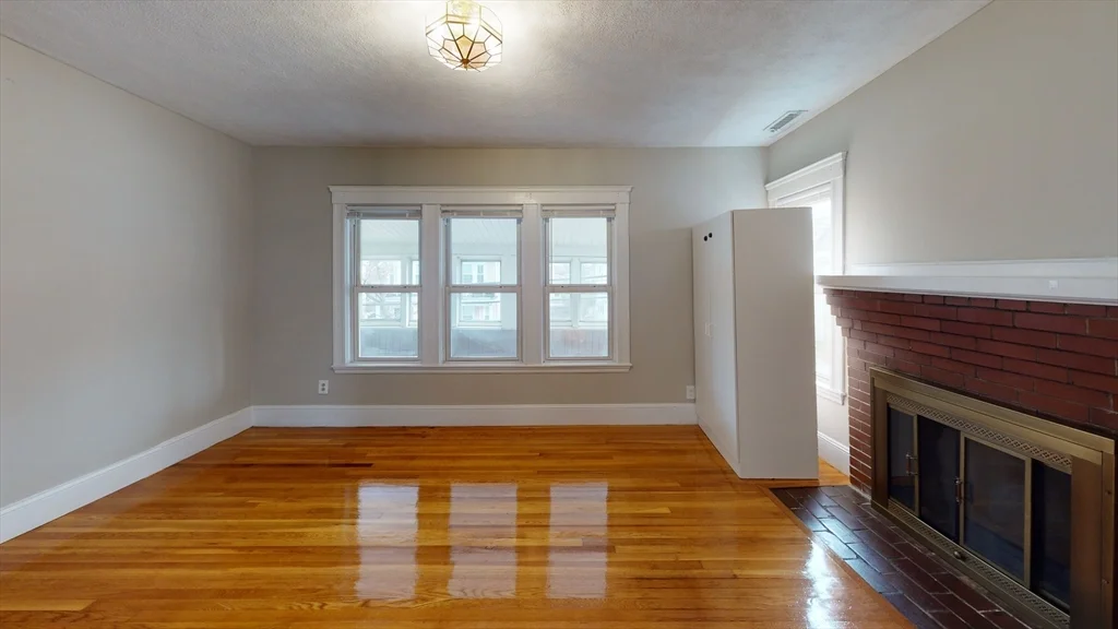 72-74 Harlow, East Arlington