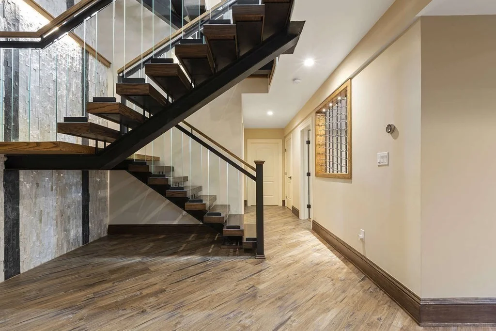 24 Elm, Dedham