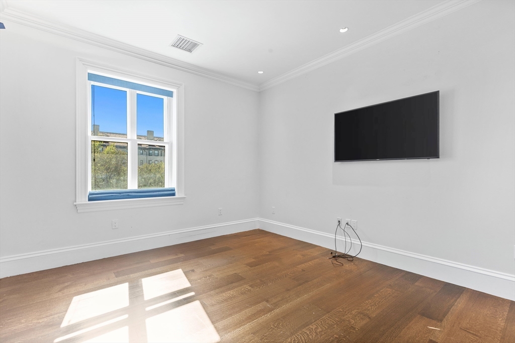 409 Commonwealth Ave, Back Bay