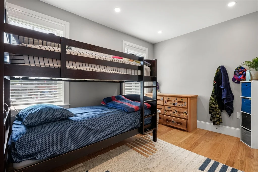 99 Crafts St, Newtonville
