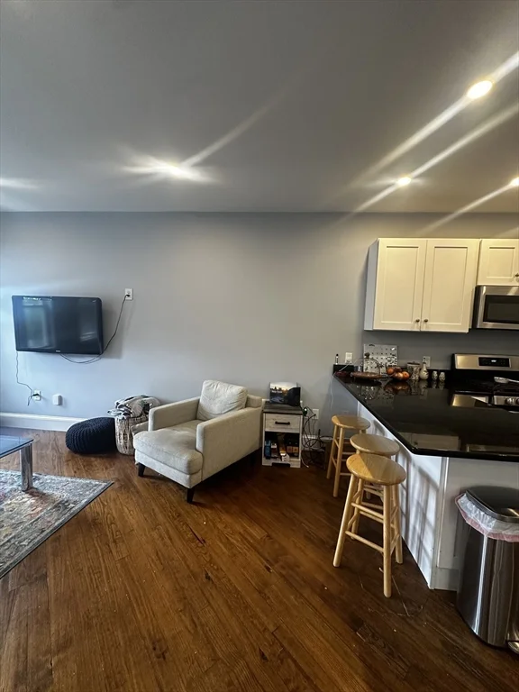129 G St, South Boston