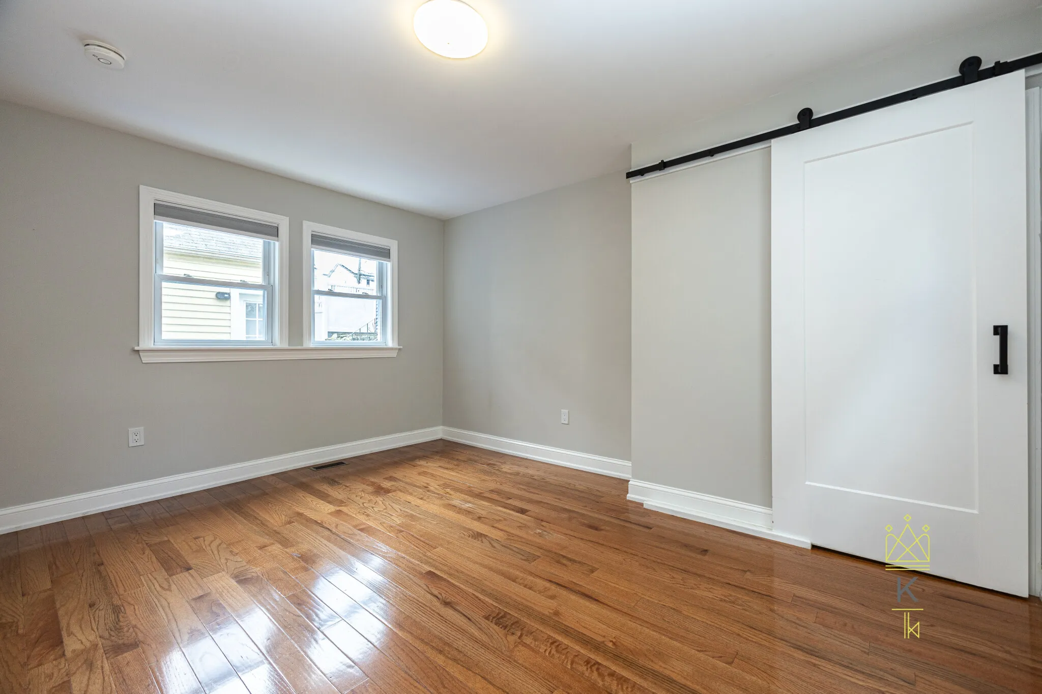 1495 Hyde Park Ave, Hyde Park