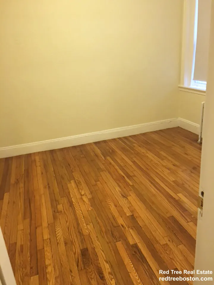 1687 Commonwealth Ave, Brighton