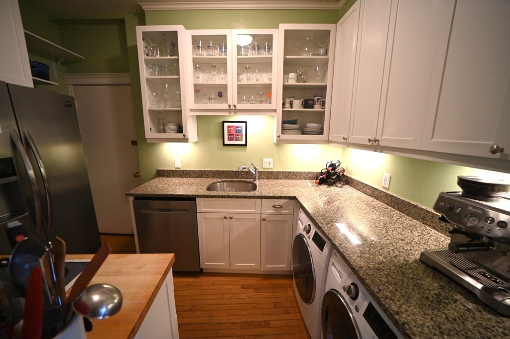 98 St Paul St, Coolidge Corner