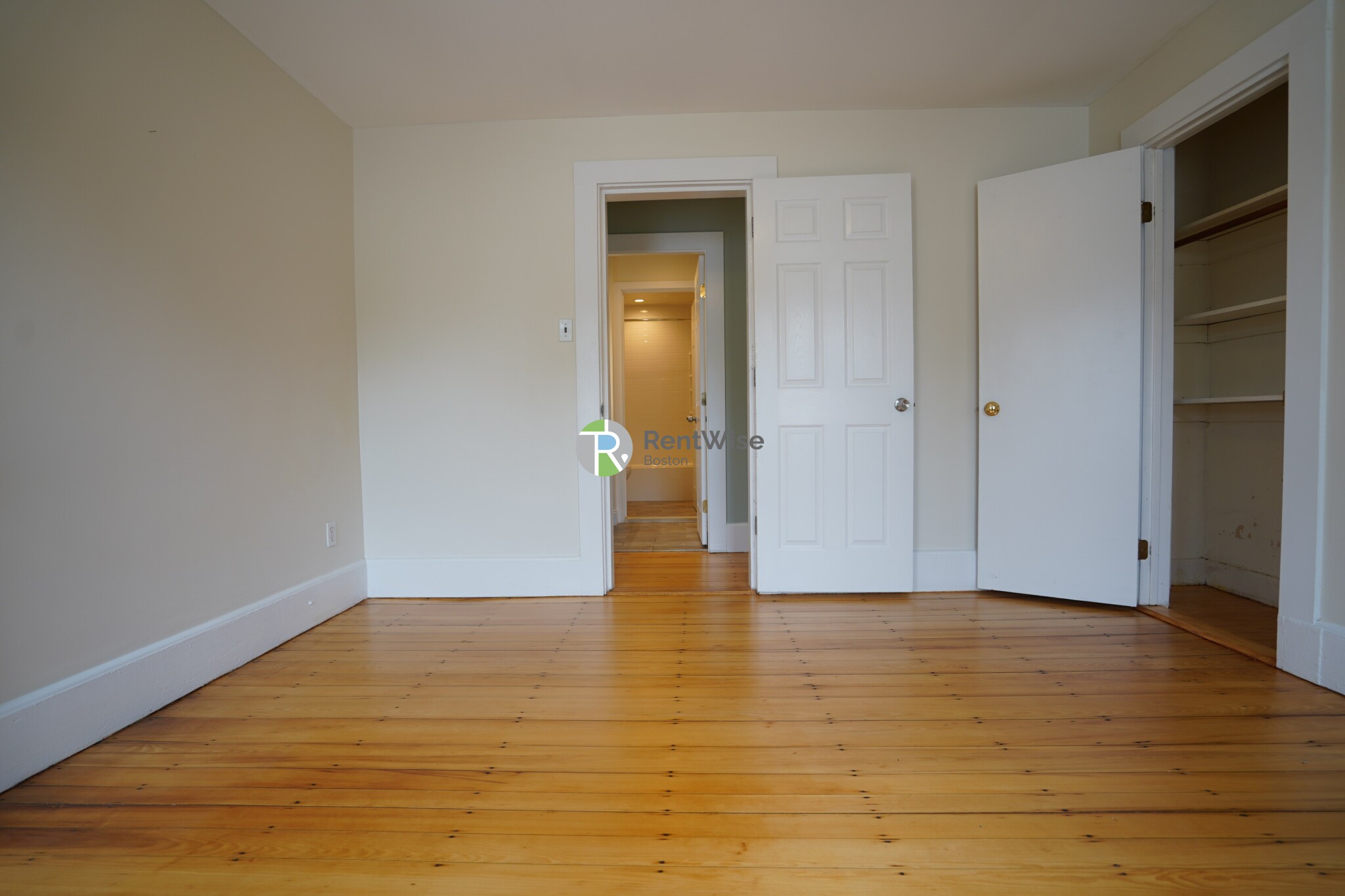 21 Plainfield St, Jamaica Plain