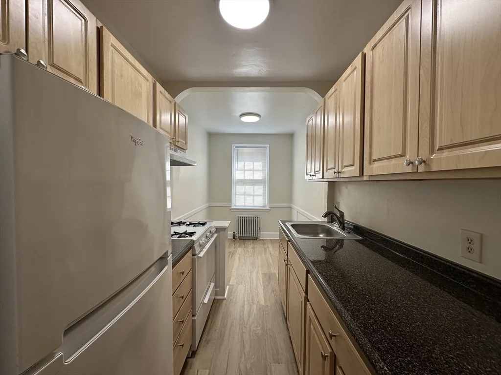24 Concord Ave, Harvard Square