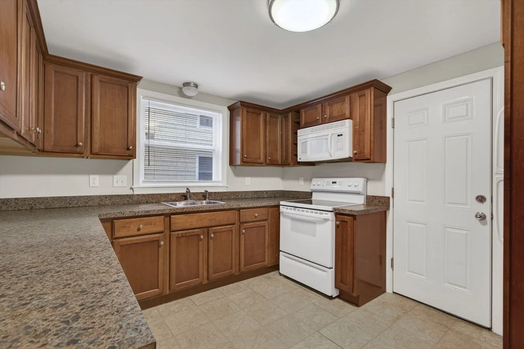 5-7 Linwood Ave, Wyoming