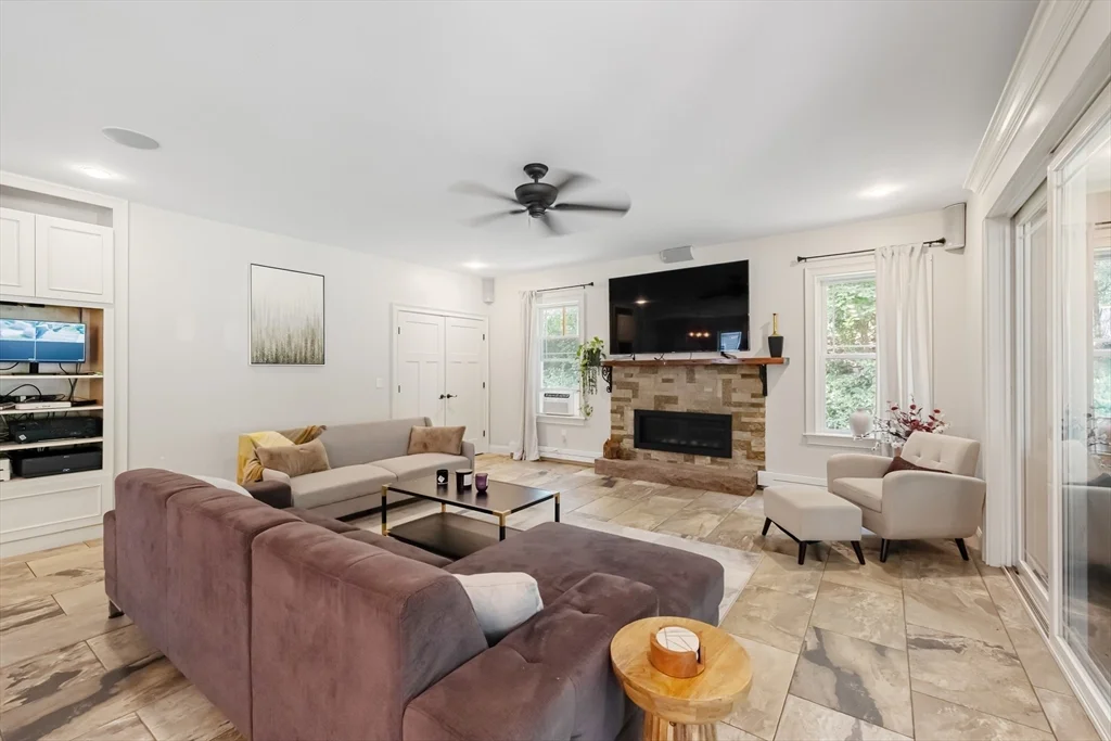 9 Washington Ave, Woburn