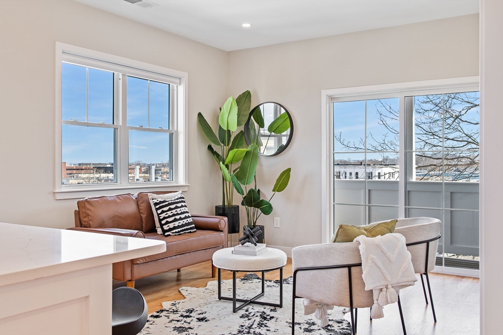 2-4 Hecla, Dorchester