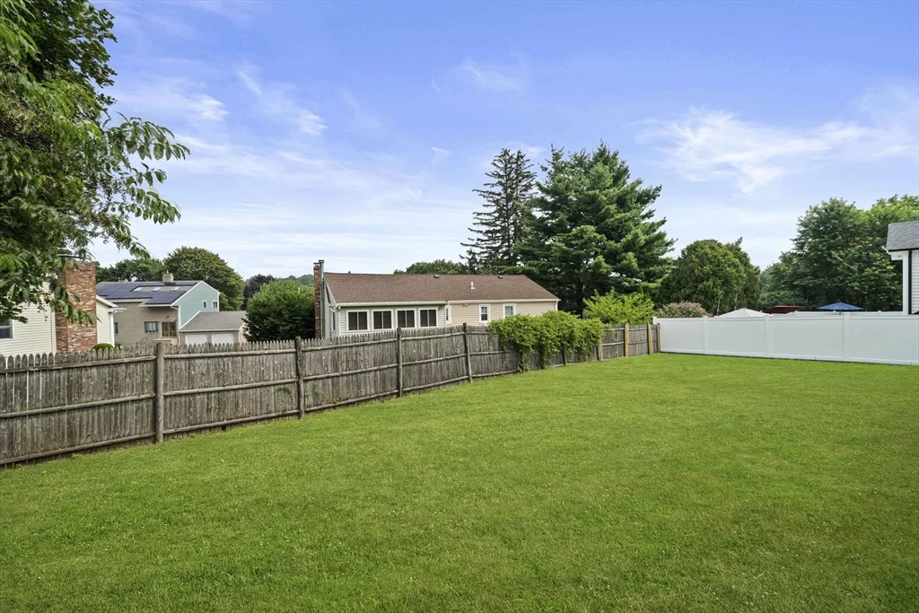 28 Hillside Ave, Stoneham