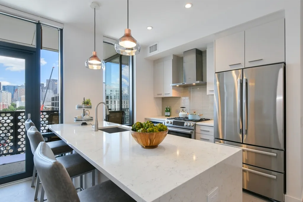 40 Traveler St, South End