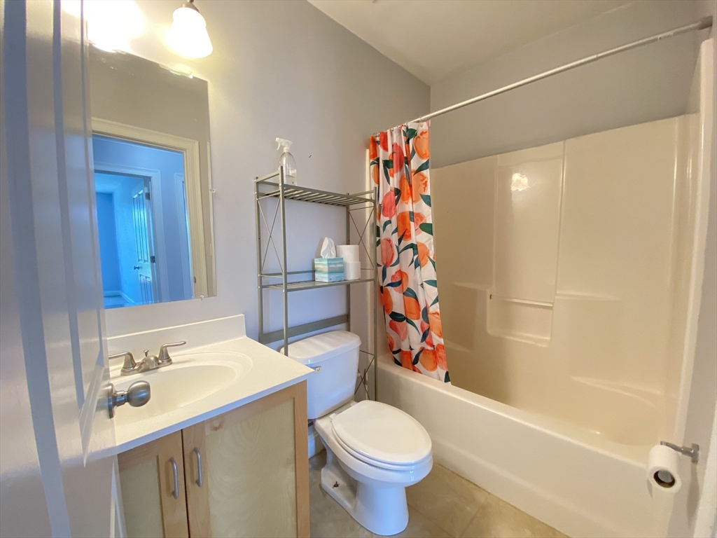 327 Centre St, Jamaica Plain