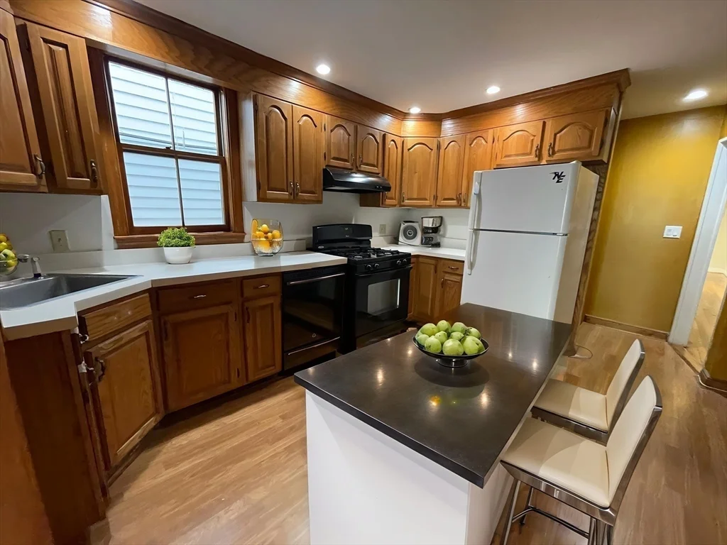 338 K St, South Boston