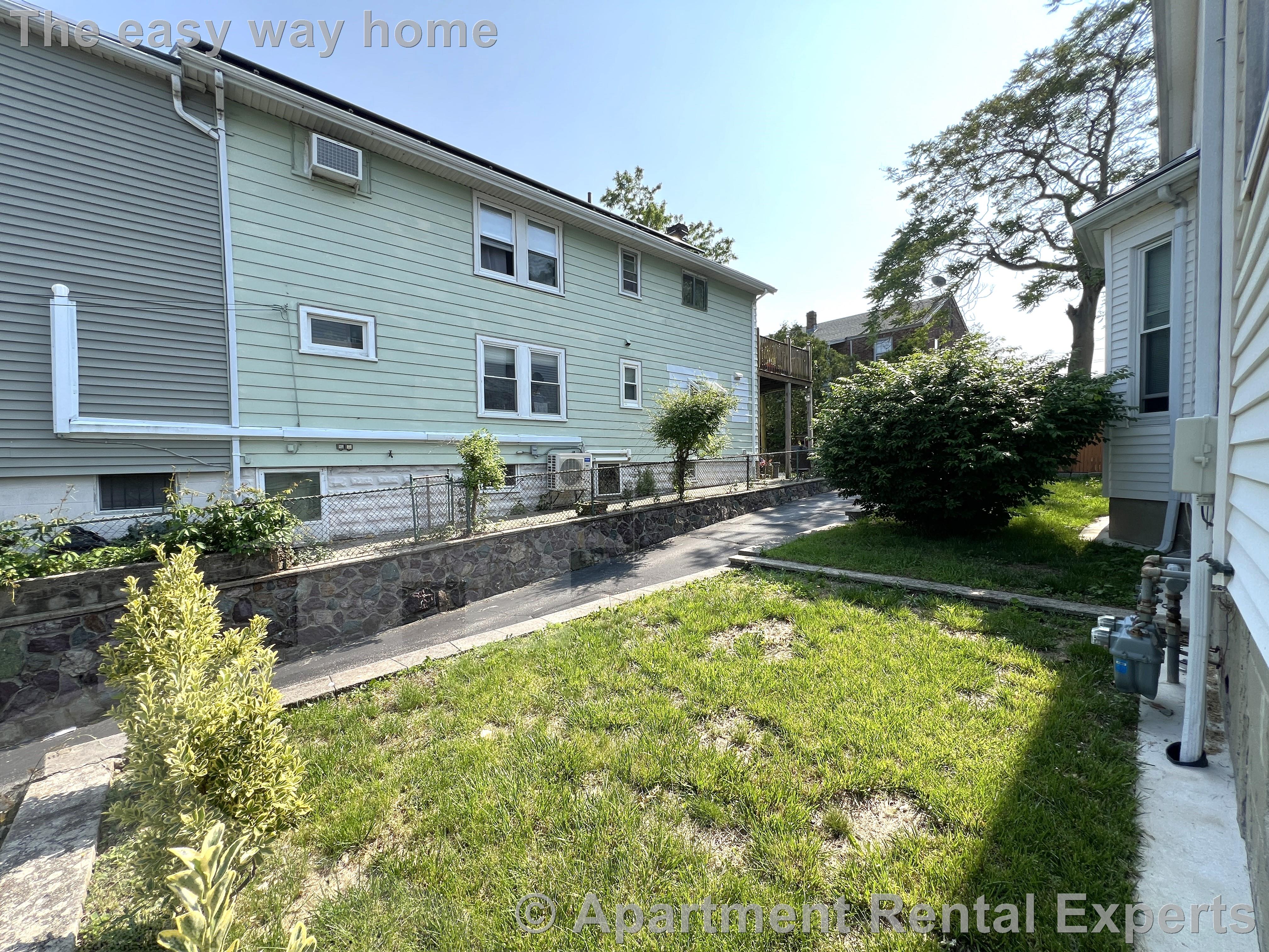 41 Hancock Ave, Tufts