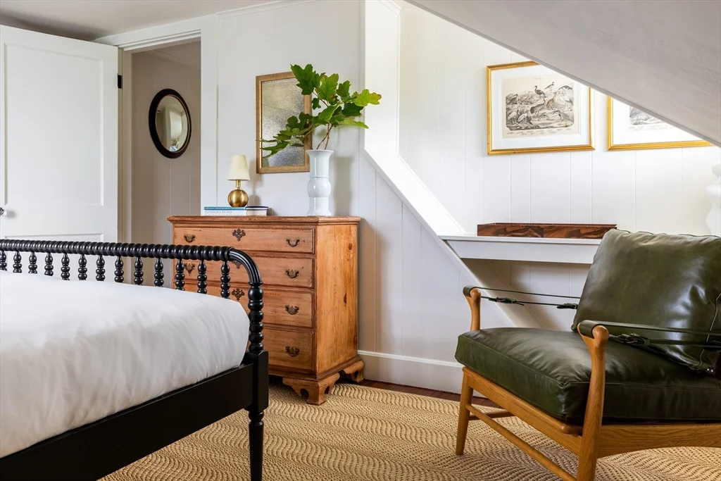 77 Sparks Ave, Nantucket