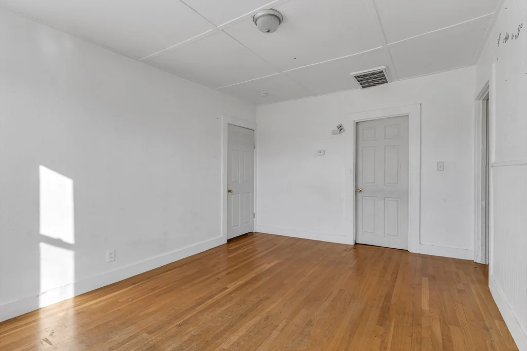 13R Plain St, Taunton