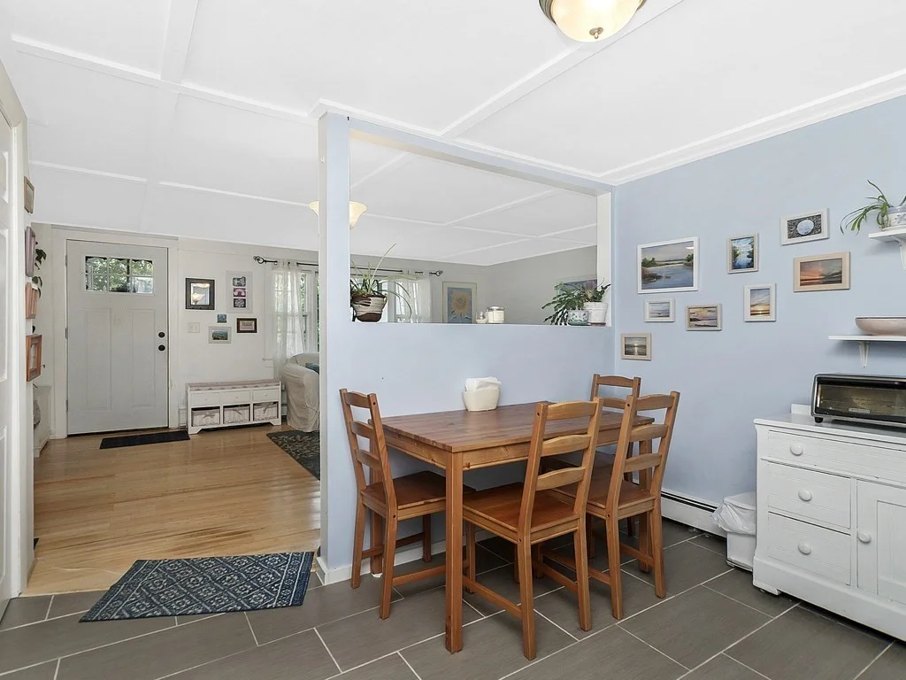 2 Filias, Manchester