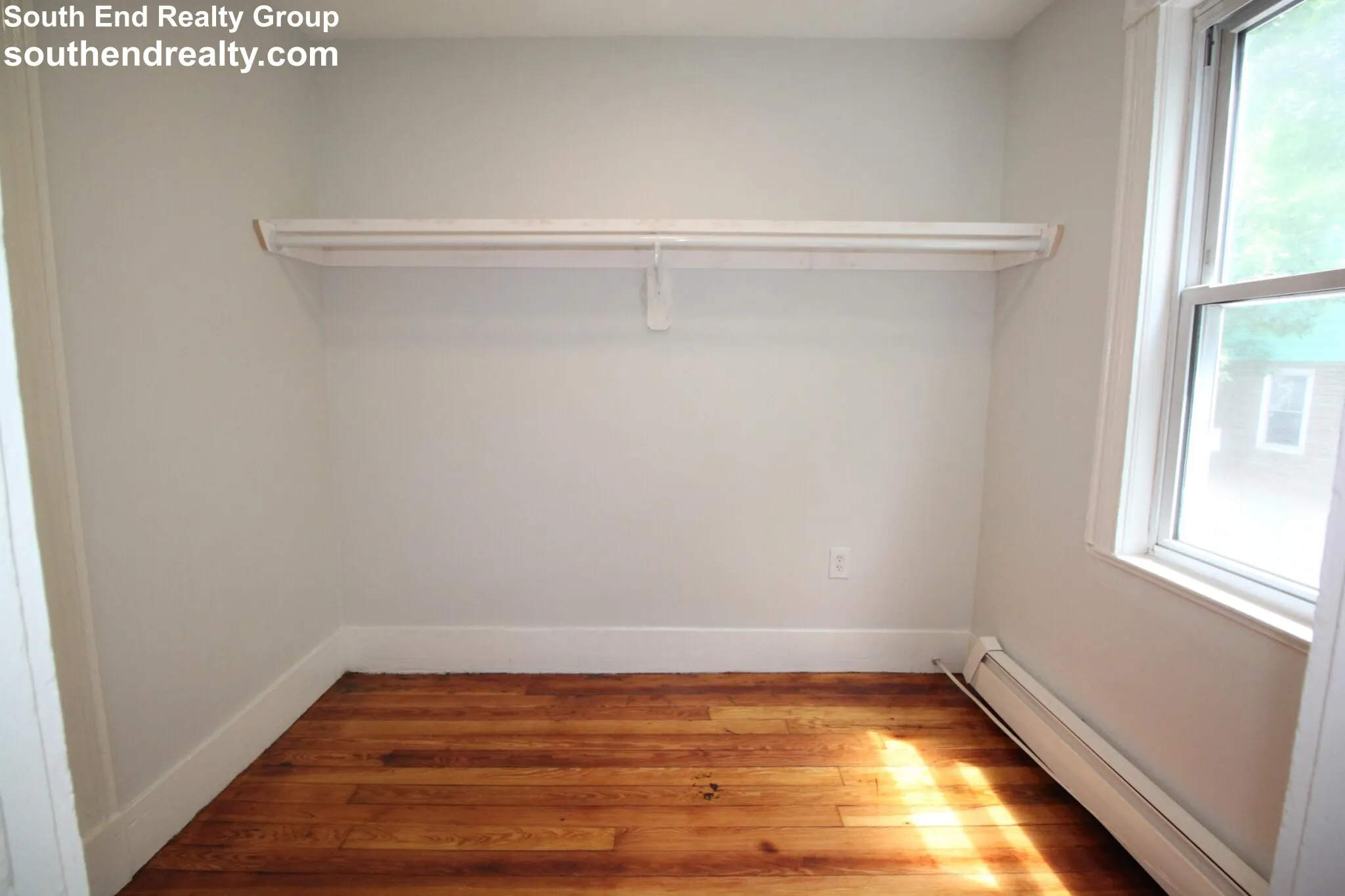12 Albion Pl, Medford Street / The Neck