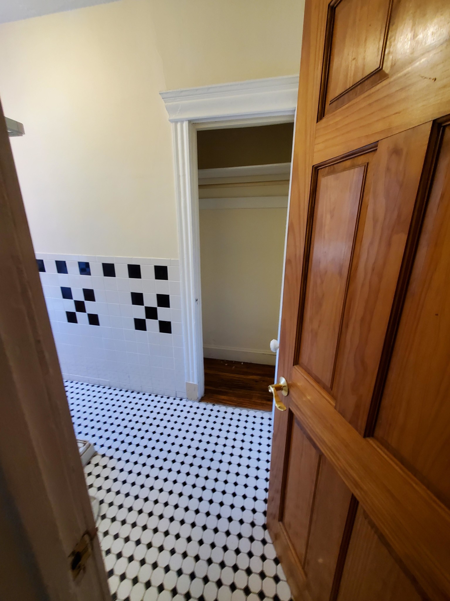 352 Riverway, Mission Hill