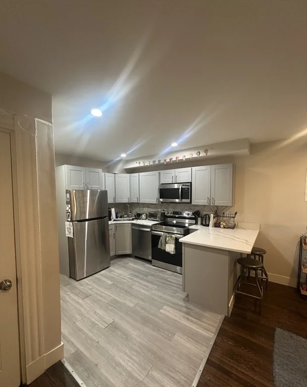847 Beacon St, Fenway