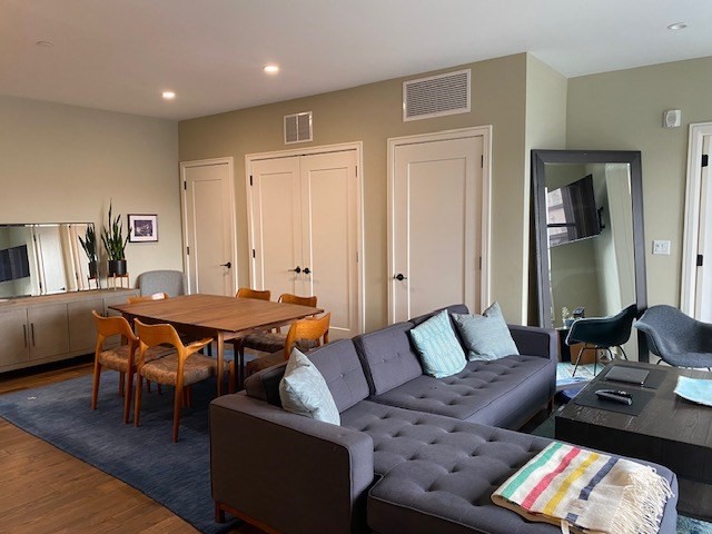 45 Burnett St, Jamaica Plain