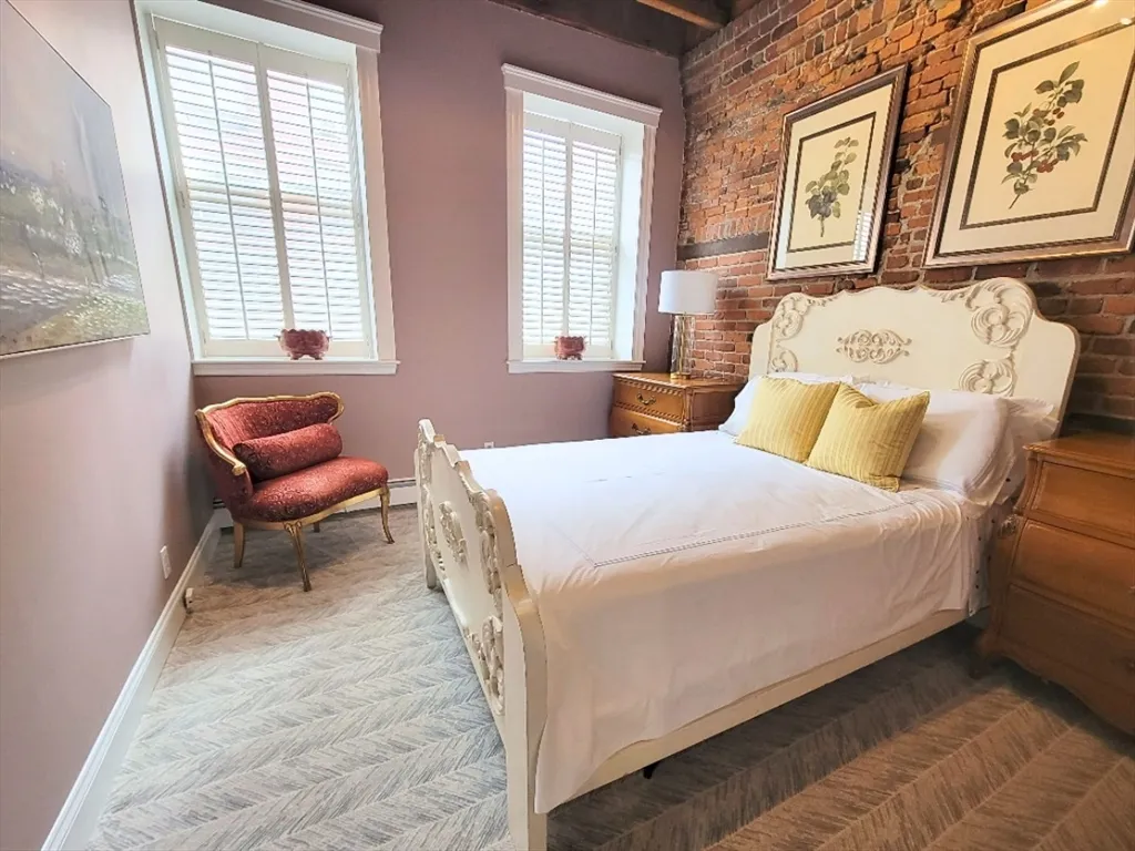 130 Fulton St, North End