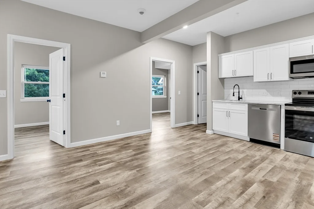 70 Court St, Westfield