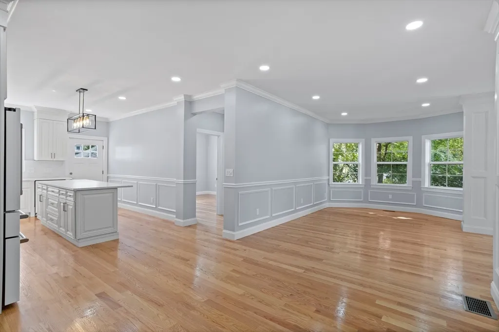 98 Carroll St, Watertown