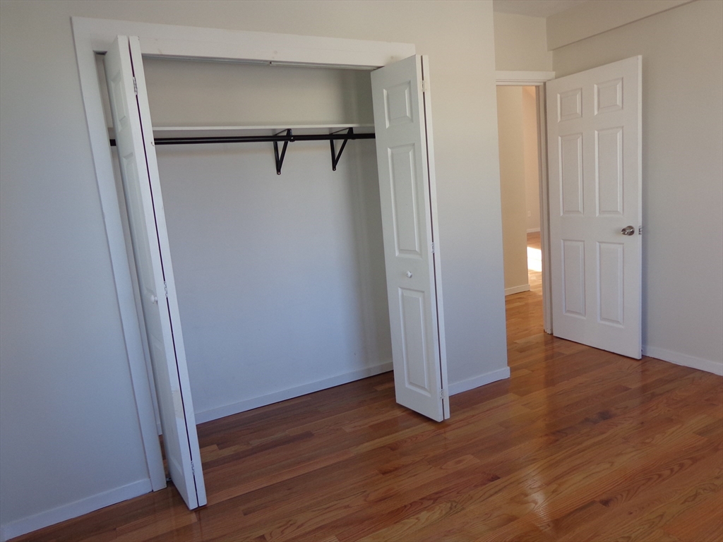 25 Acton St, Watertown