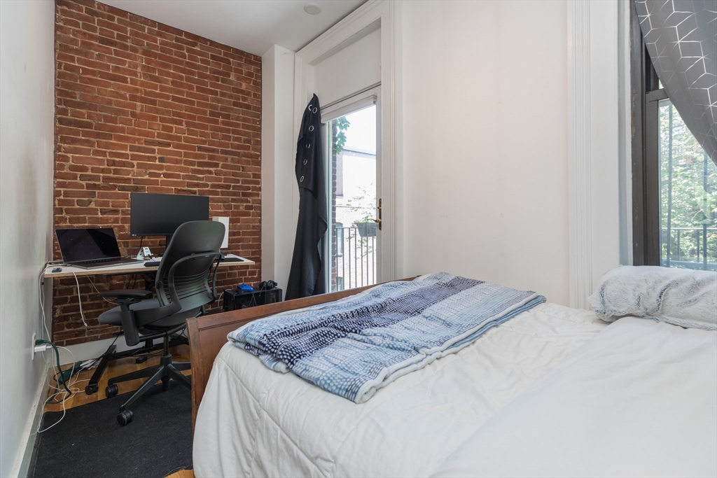 1662 Washington, South End