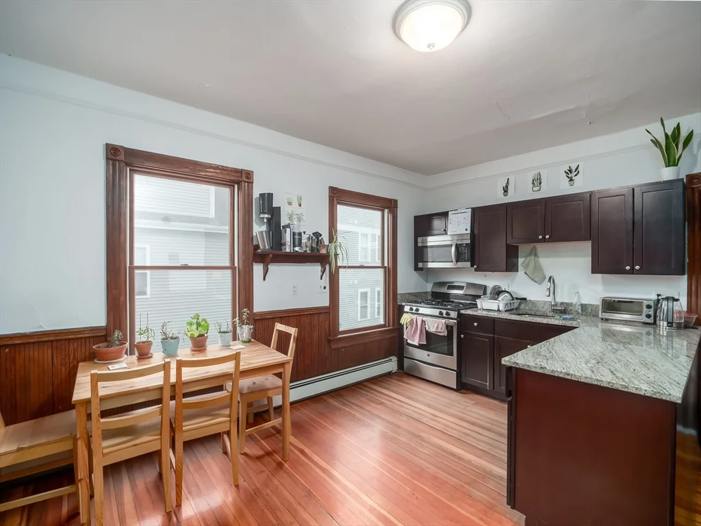 318 Beacon St, Ward Two