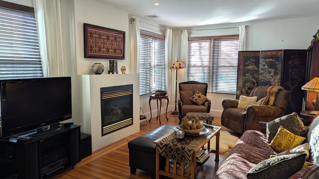 346 Lexington St, Auburndale