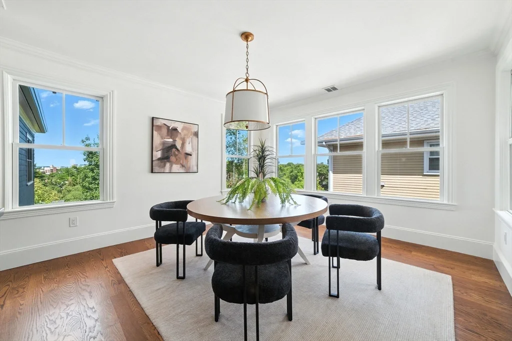 197 Winchester St, Coolidge Corner