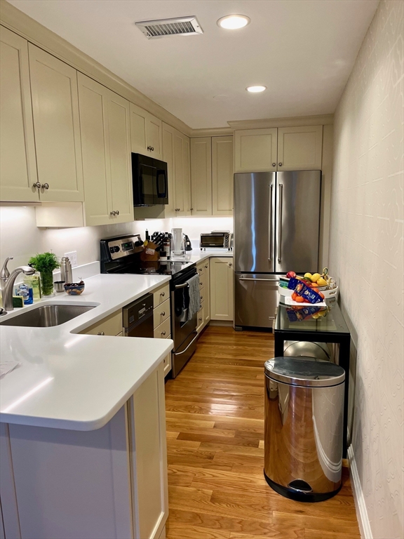 876 Beacon St, Newton Center