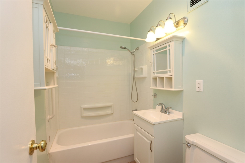 24 Juniper St, Brookline Village