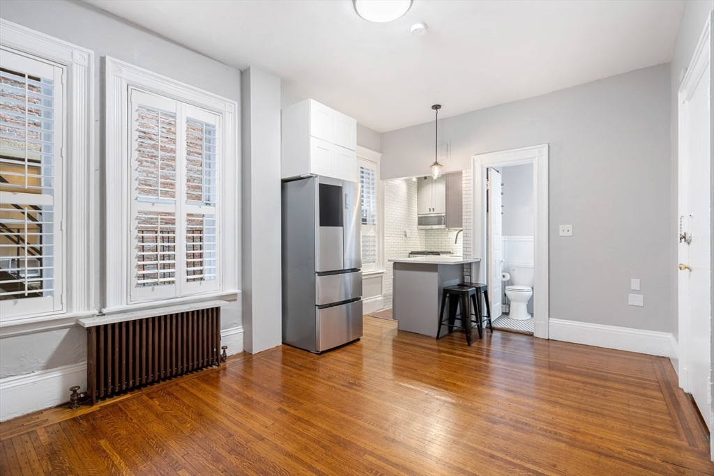 261 Beacon St, Back Bay