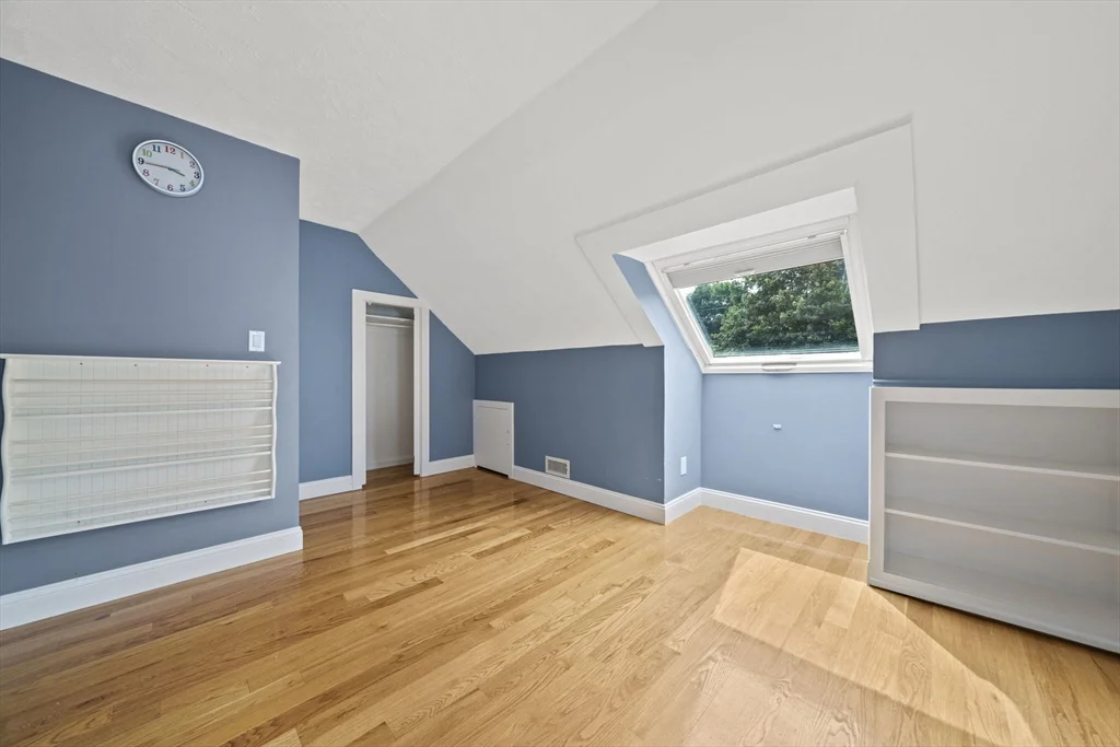 28 Hillside Ave, Stoneham