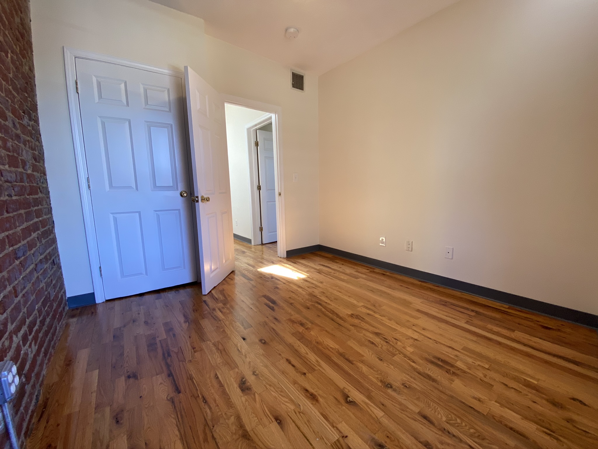 838 Huntington Ave, Mission Hill