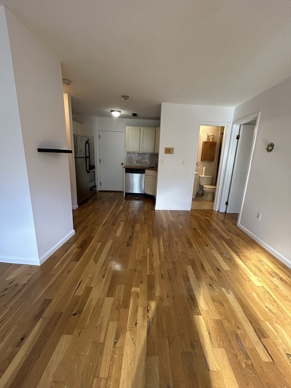 386 Commercial St, North End