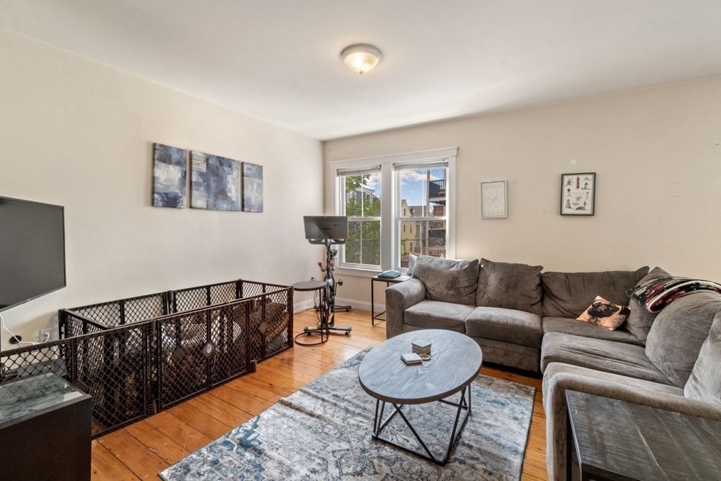 38 Roberts Rd, Harvard Square