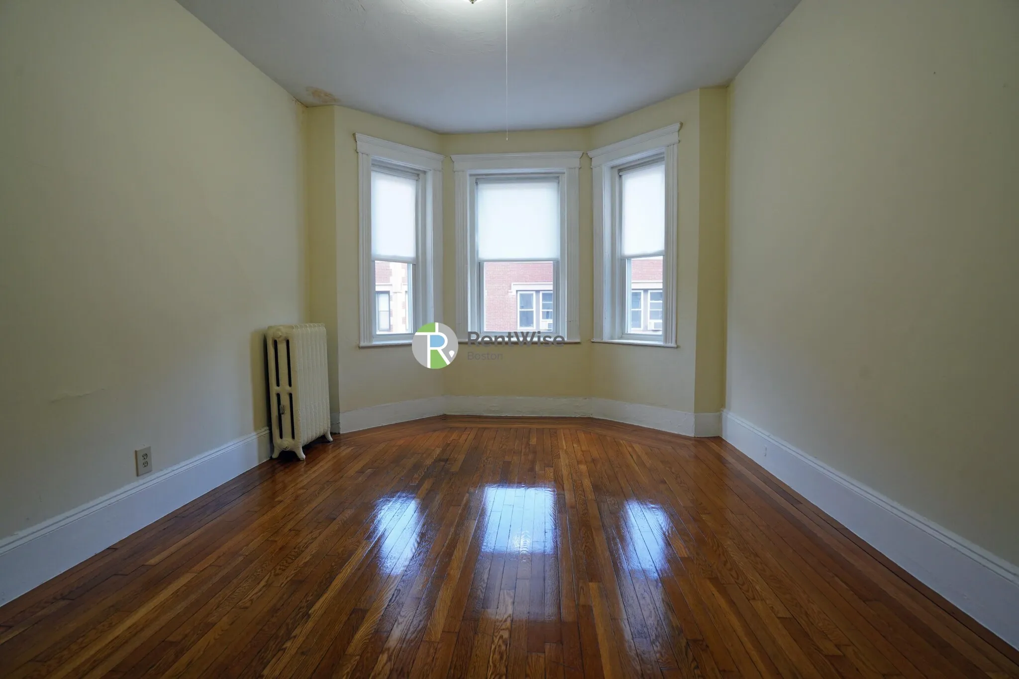 11 Royce Rd, Brighton